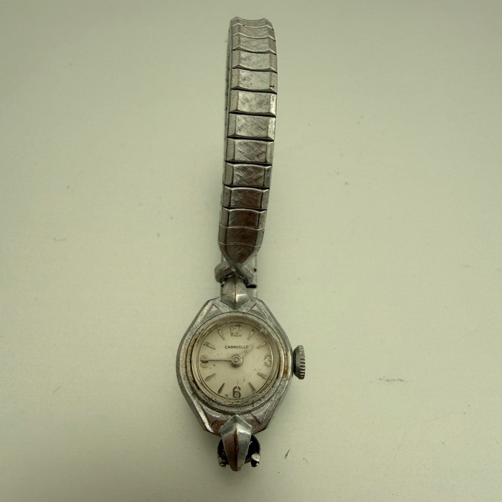 Vintage Caravelle Analog Wristwatch Swiss Made Silver Hexagon Expansion Band